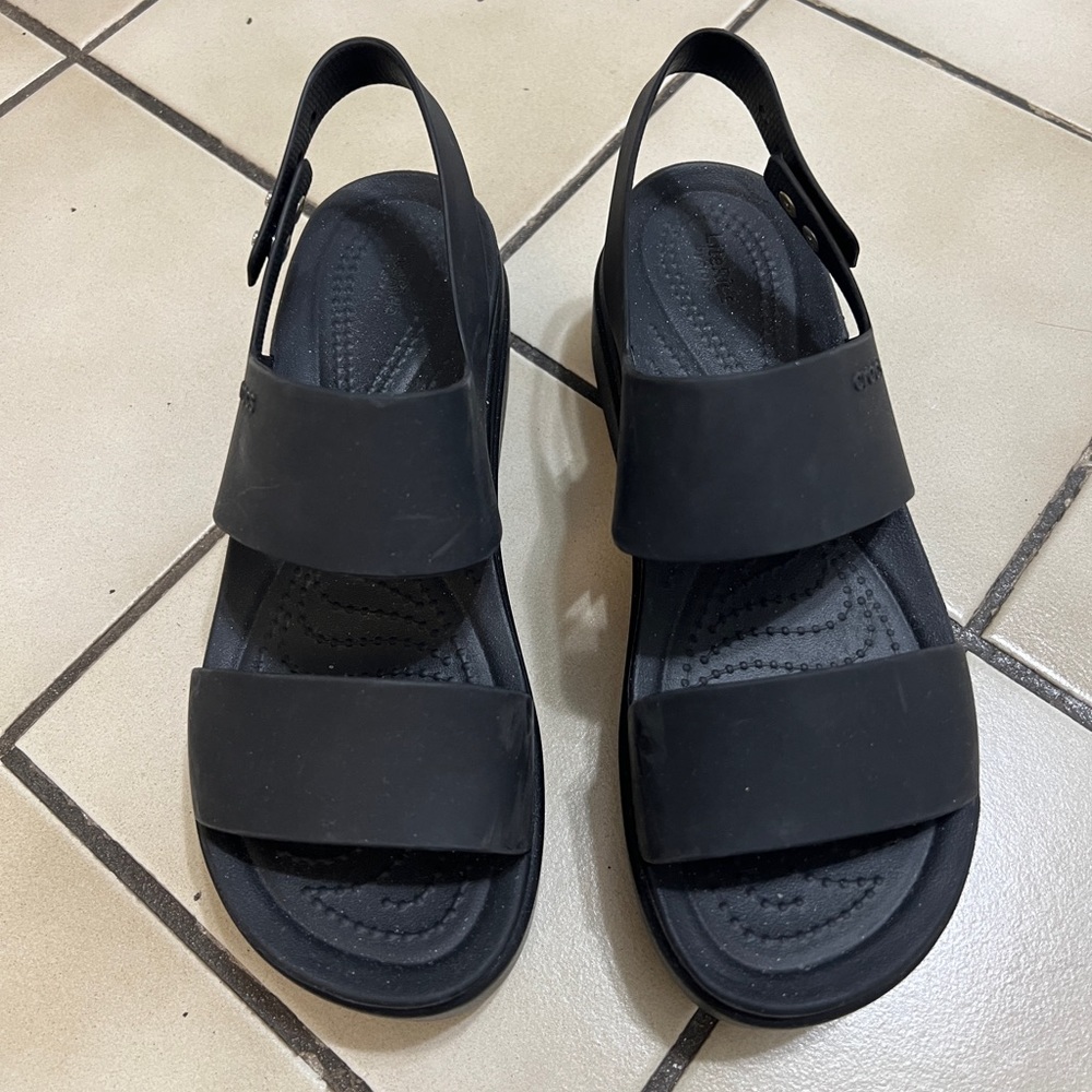 Crocs Brooklyn Wedge Sandals Black sz 7